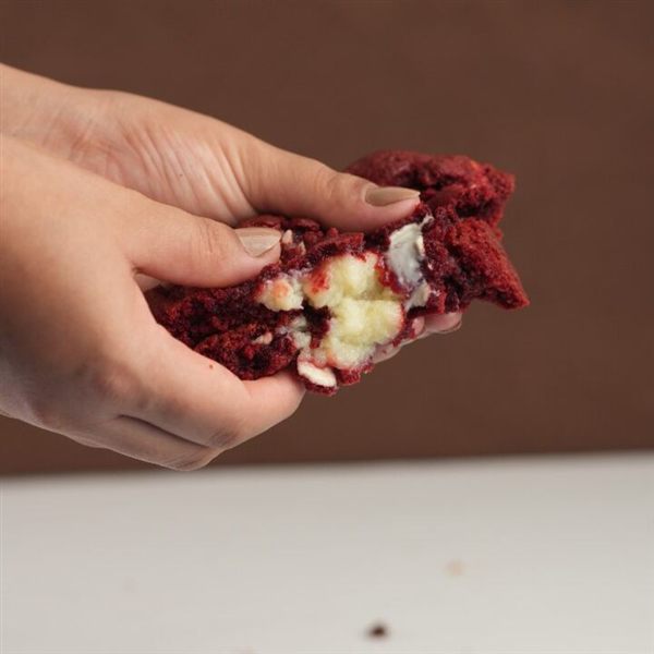 Cookie Red Velvet com recheio de cream cheese